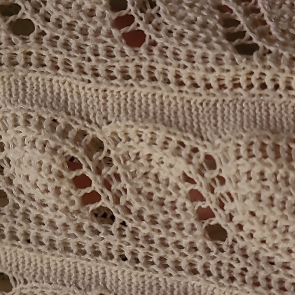 🟡🟡 American Eagle Women’s White Crop Top Sweater (size S) - Picture 6 of 7